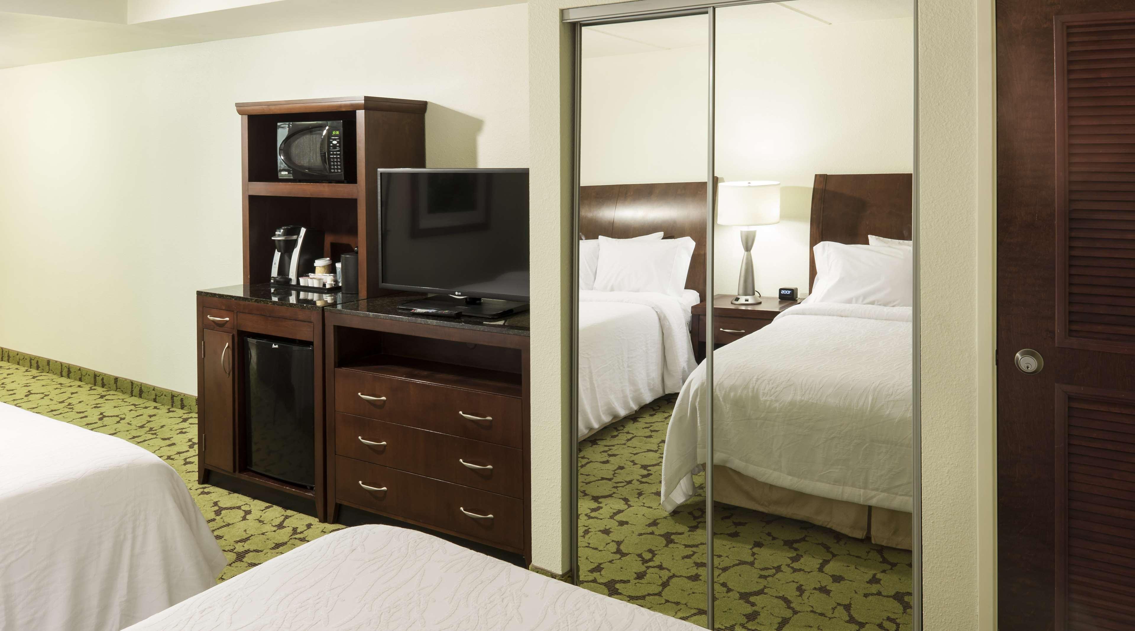 Hilton Garden Inn Dallas/Duncanville Bagian luar foto