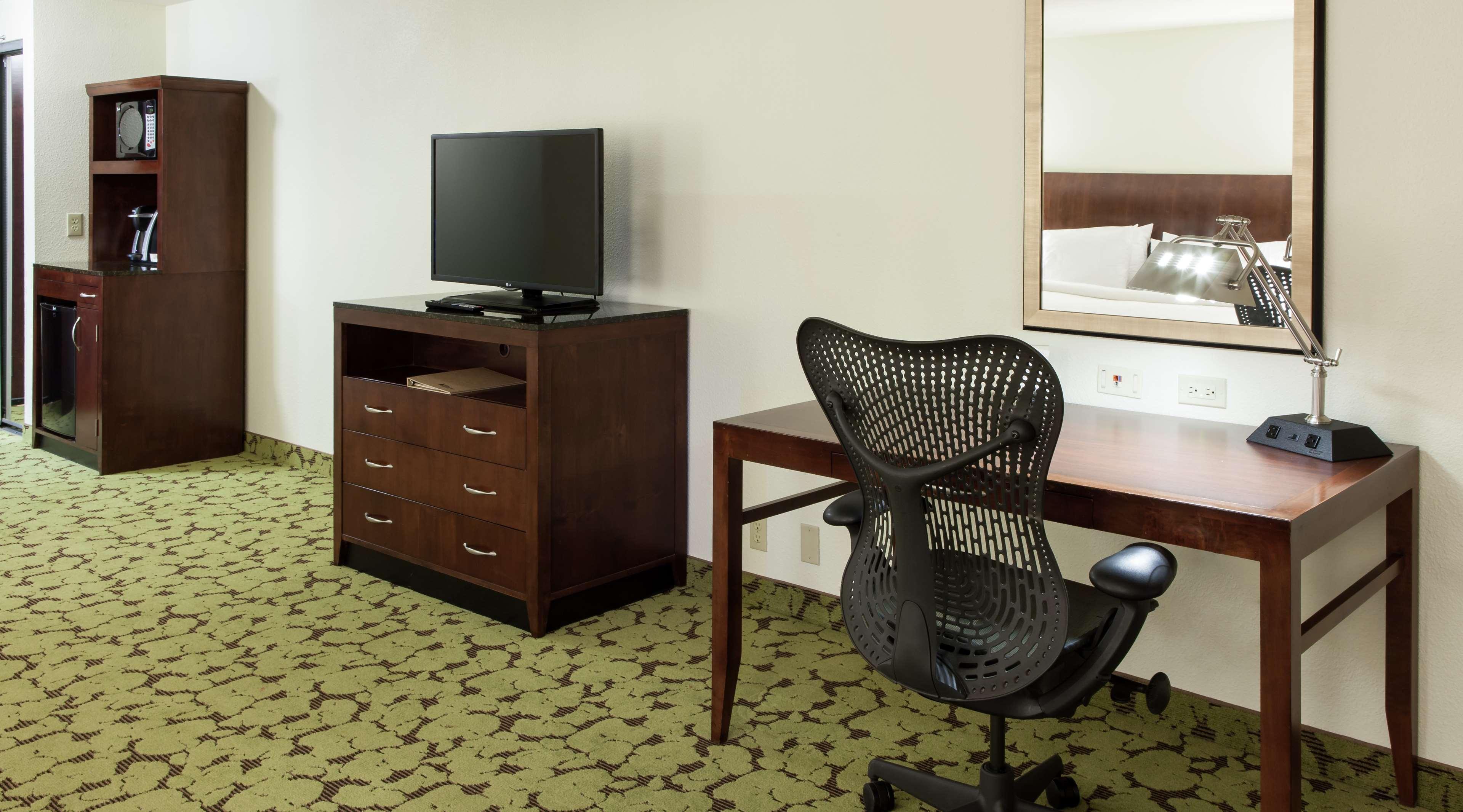 Hilton Garden Inn Dallas/Duncanville Bagian luar foto