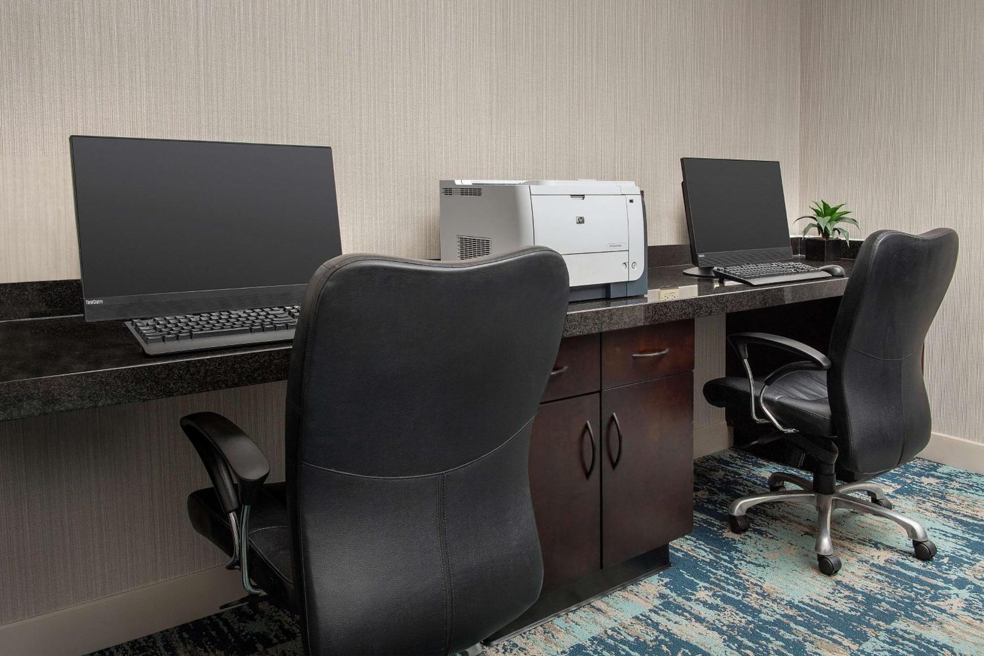 Hilton Garden Inn Dallas/Duncanville Bagian luar foto