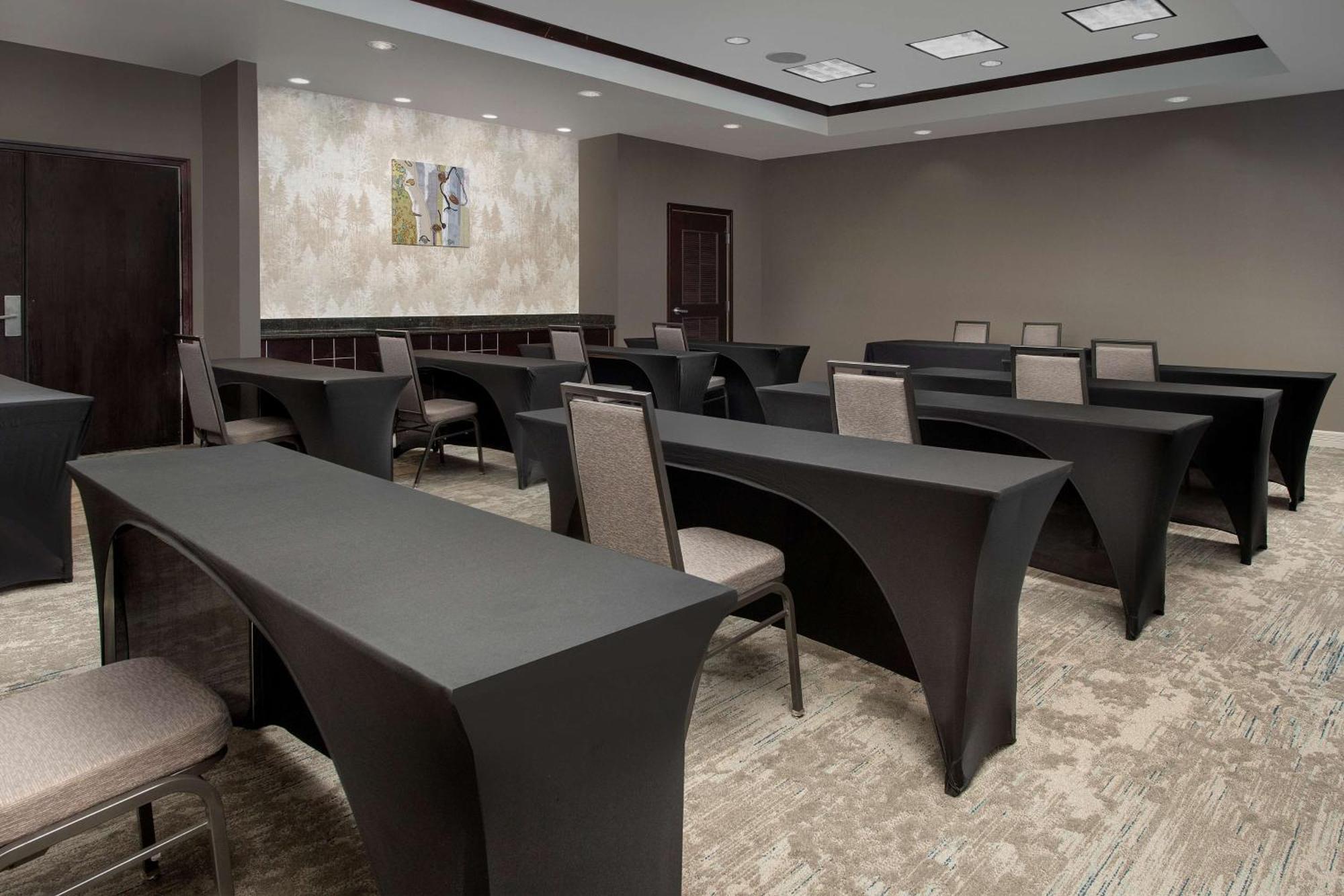 Hilton Garden Inn Dallas/Duncanville Bagian luar foto