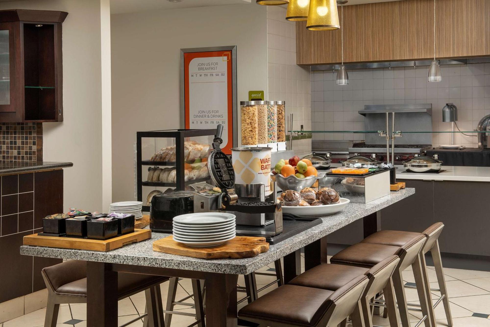 Hilton Garden Inn Dallas/Duncanville Bagian luar foto