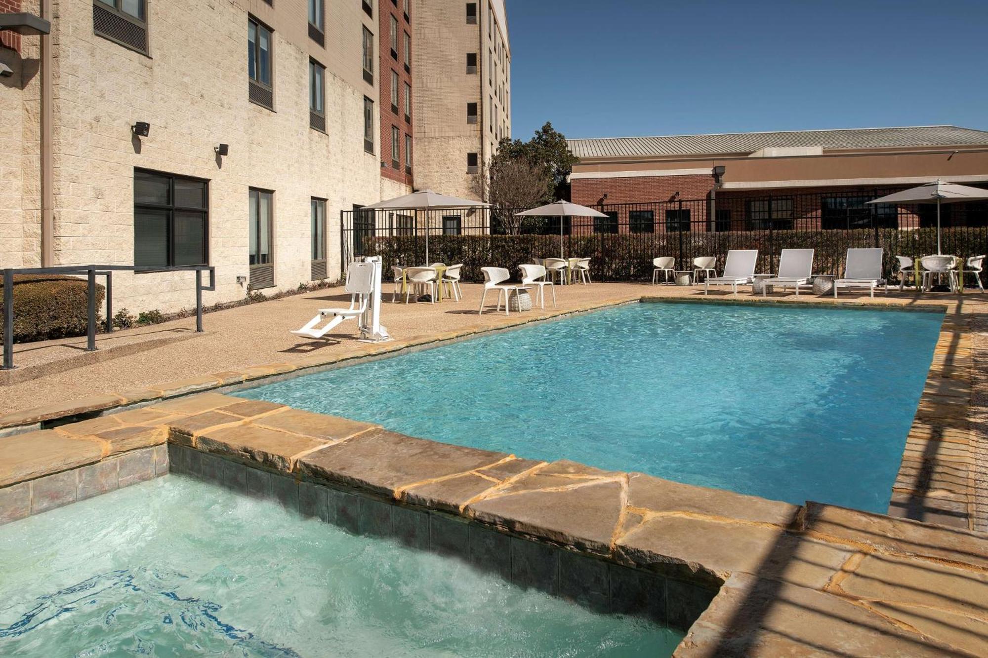 Hilton Garden Inn Dallas/Duncanville Bagian luar foto